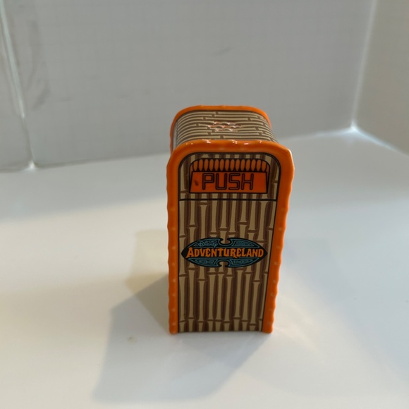 Discontinued Rare Disney Parks Adventureland trash can salt and pepper shaker. - Picture 4 of 6